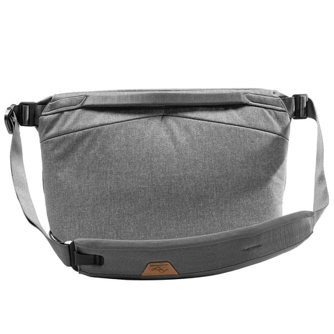 Peak Design Everyday Sling 10L V2 - Ash - Helix Camera 