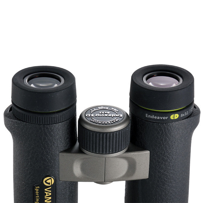 Vanguard 8x32 ED Glass Binoculars Endeavor ED 8320 - Sport Optics - Vanguard - Helix Camera 
